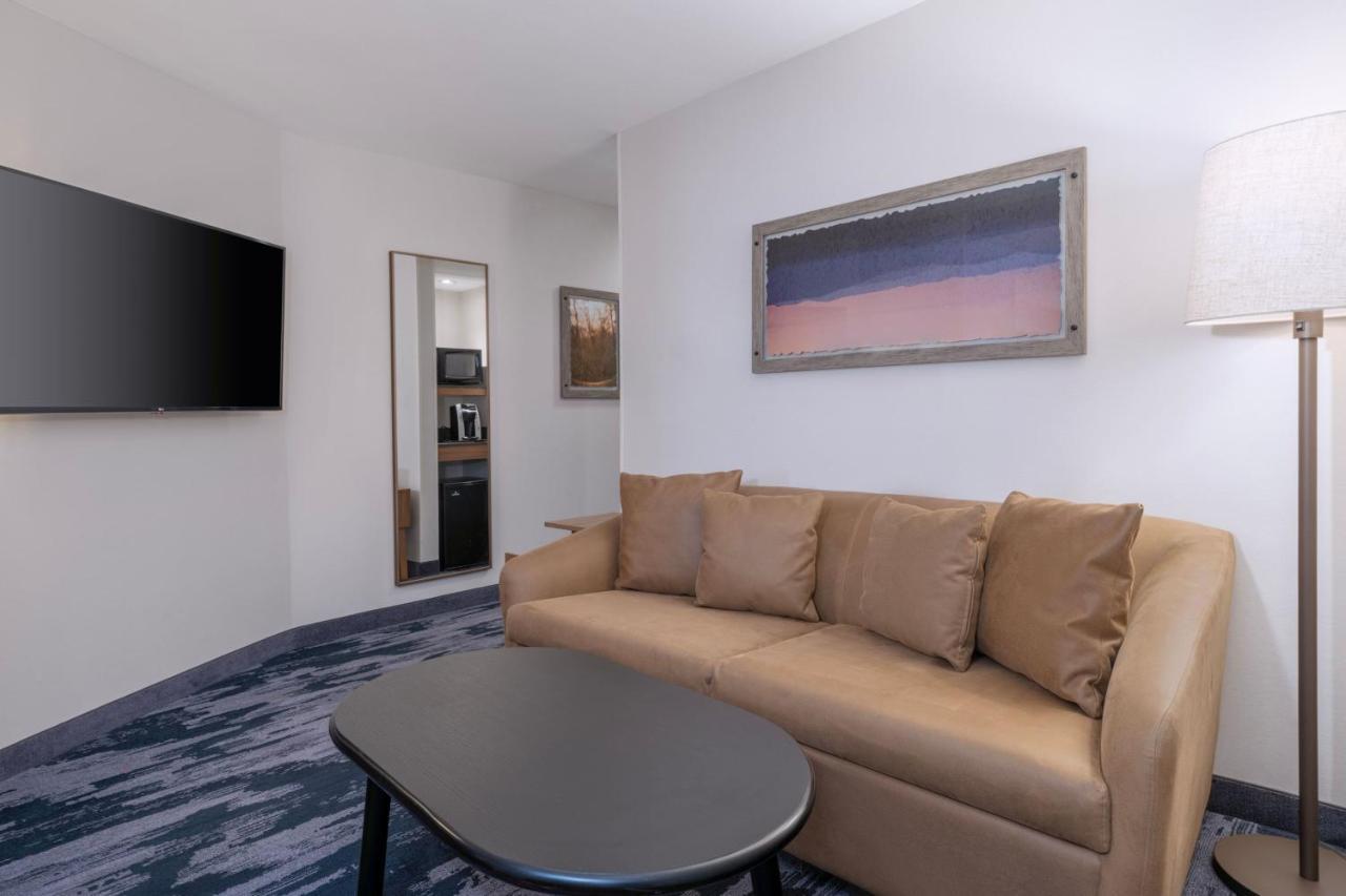 Fairfield Inn & Suites Denton Luaran gambar
